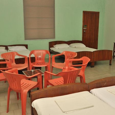 Valli Hotel Thanjavur Exterior foto