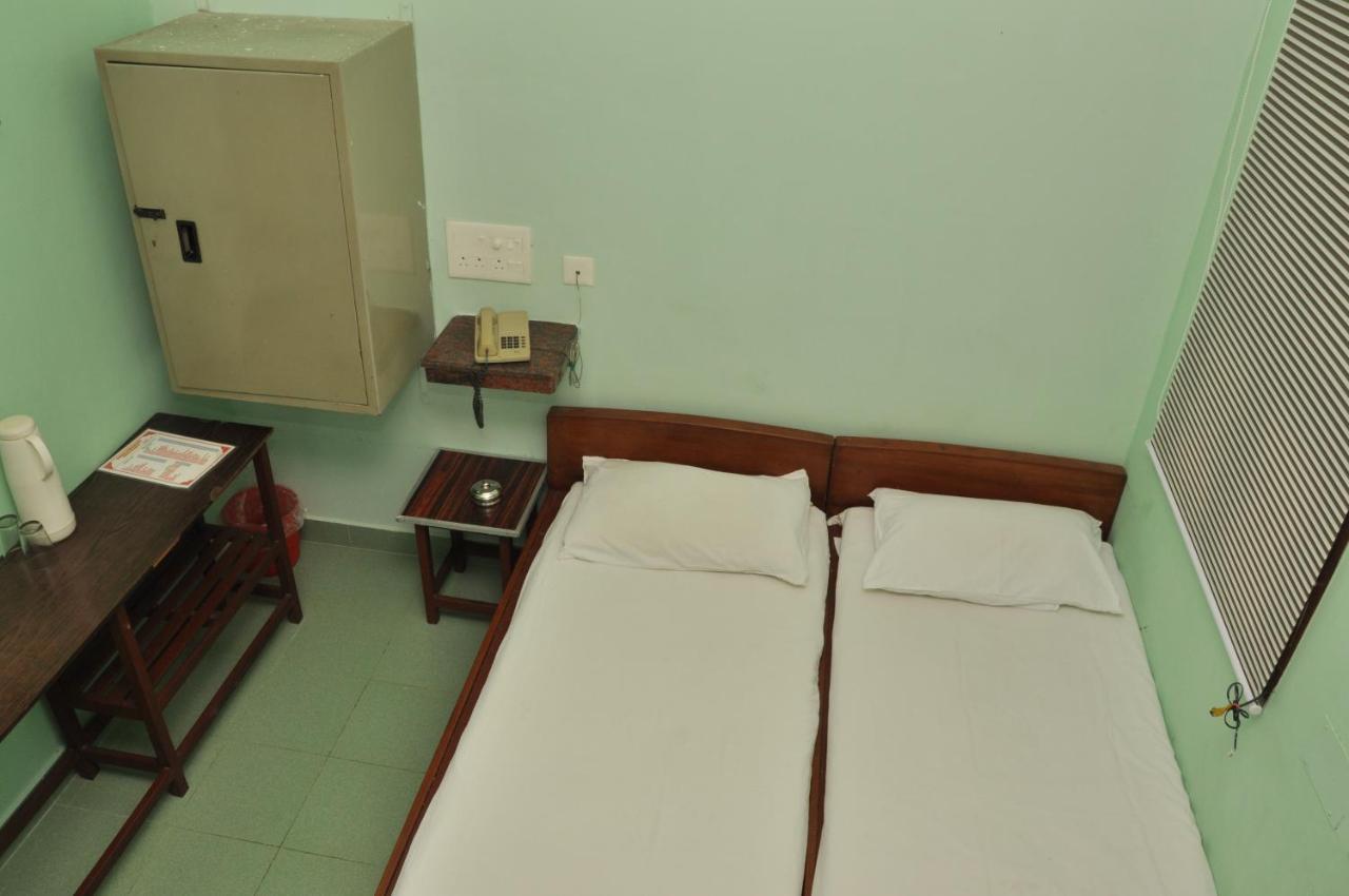 Valli Hotel Thanjavur Exterior foto