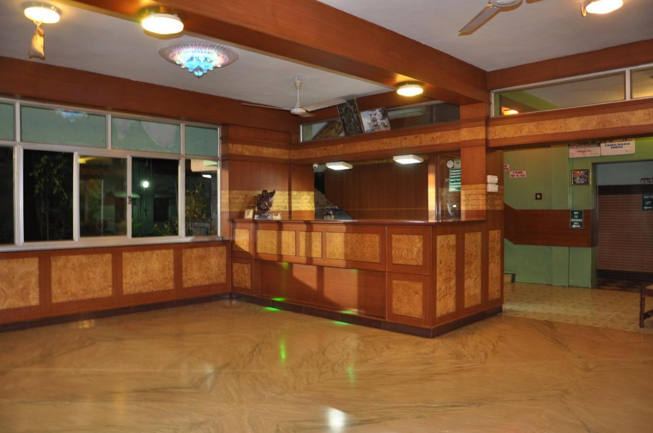 Valli Hotel Thanjavur Exterior foto