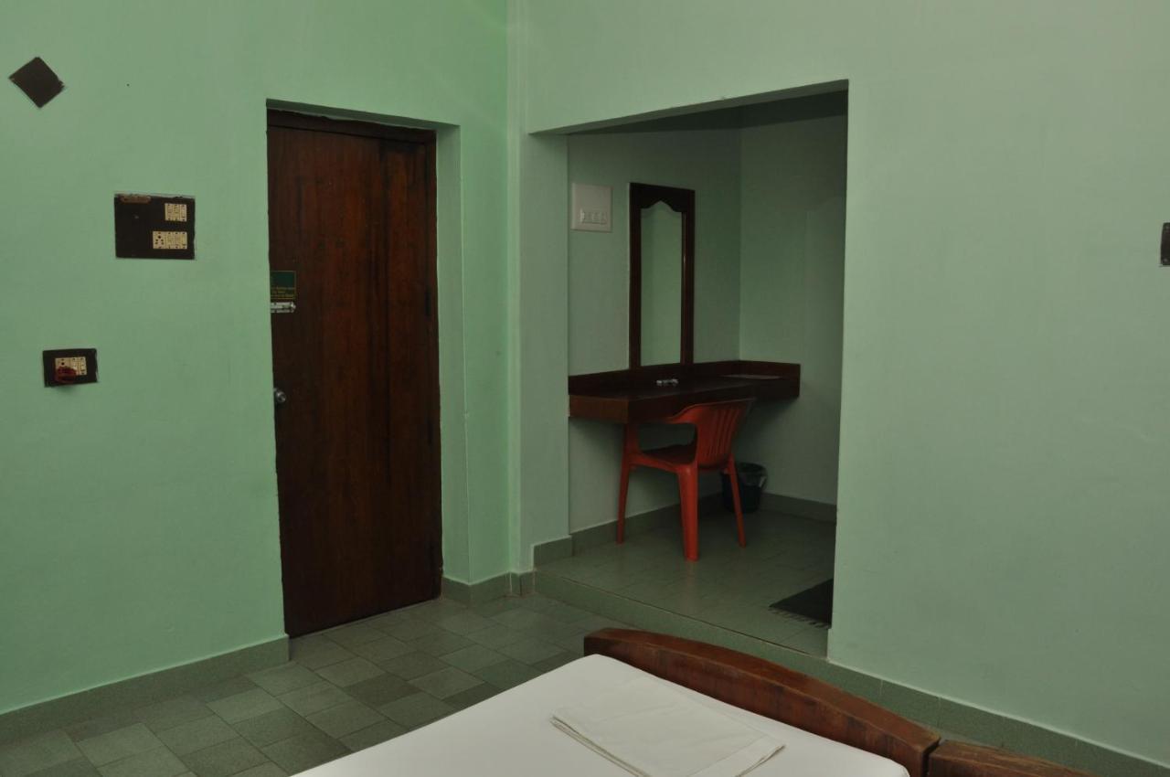 Valli Hotel Thanjavur Exterior foto