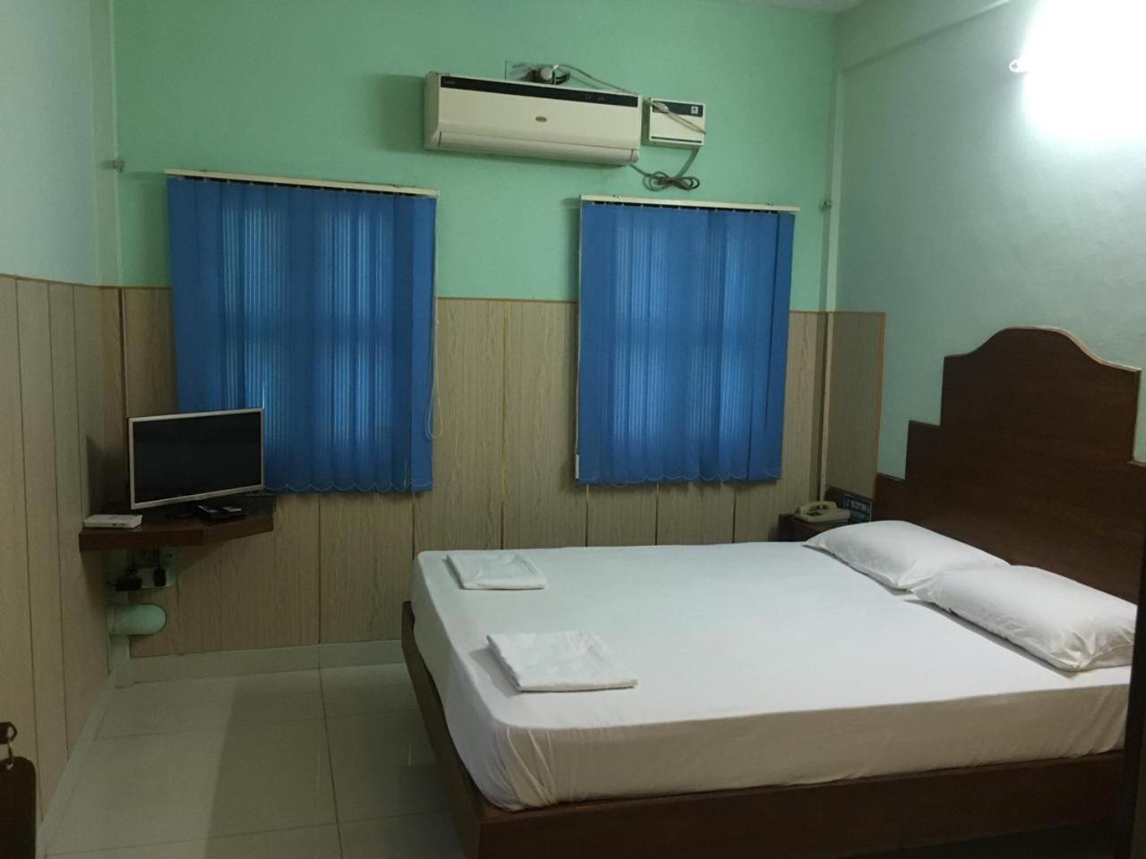 Valli Hotel Thanjavur Exterior foto